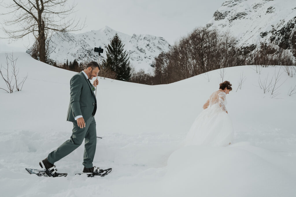 Snowshoe elopement adventure in Northern Norway